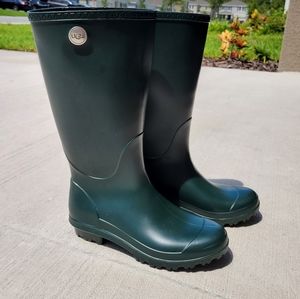 UGG wellies/rain boots size 6